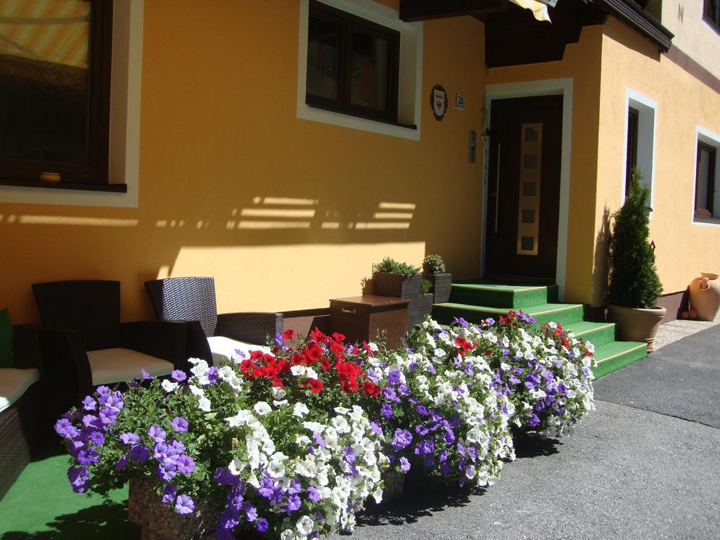 Haus Sonnschein Bed & Breakfast Solden Bagian luar foto