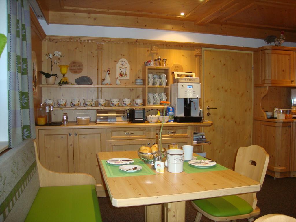 Haus Sonnschein Bed & Breakfast Solden Bagian luar foto