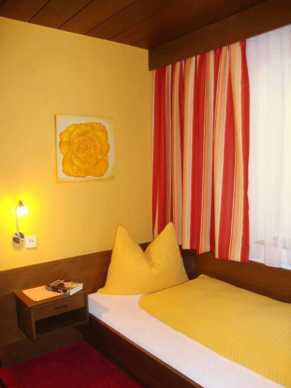 Haus Sonnschein Bed & Breakfast Solden Bagian luar foto